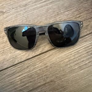 Oakley Black and Gray Men's Sunglasses